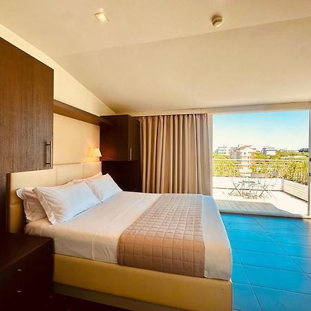 Hotel Miramare - Spa & Suites - Free Breakfast & Brunch Until 13-00 แชร์เวีย ภายนอก รูปภาพ