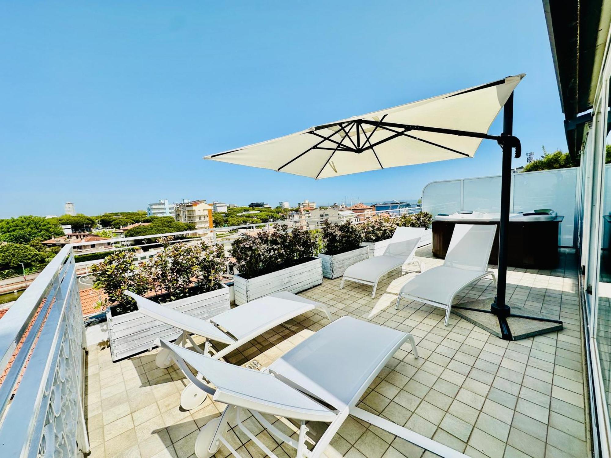 Hotel Miramare - Spa & Suites - Free Breakfast & Brunch Until 13-00 แชร์เวีย ภายนอก รูปภาพ