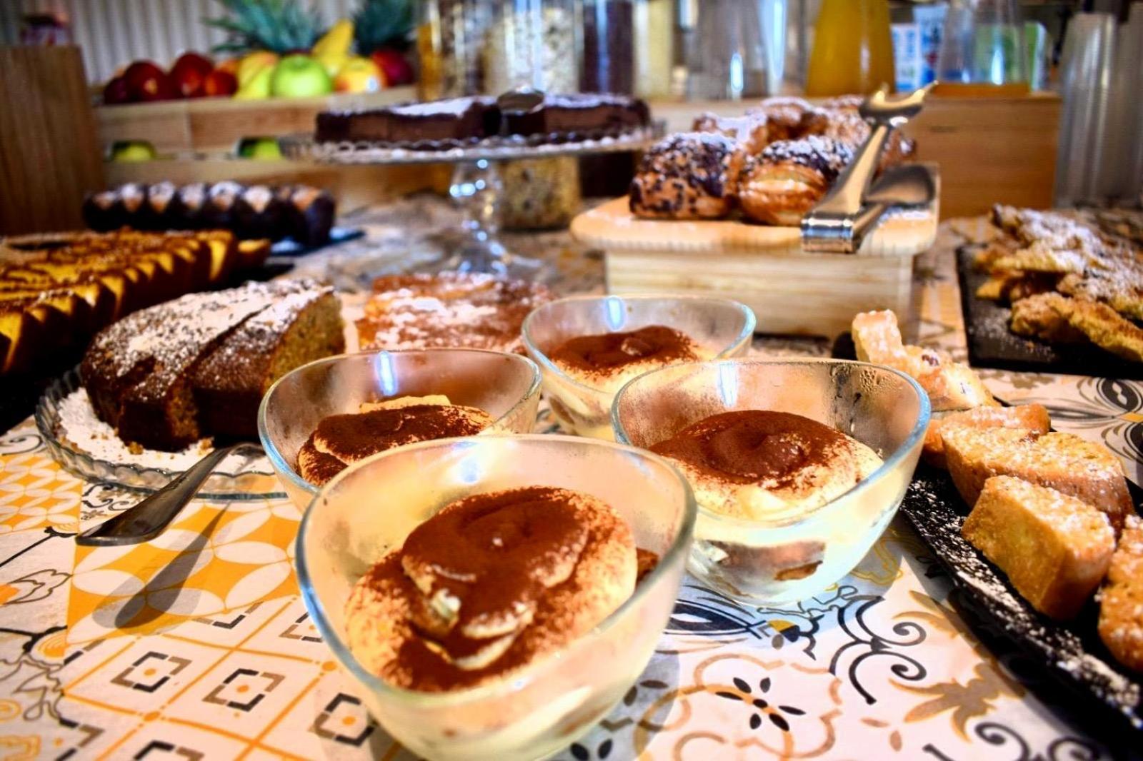 Hotel Miramare - Spa & Suites - Free Breakfast & Brunch Until 13-00 แชร์เวีย ภายนอก รูปภาพ