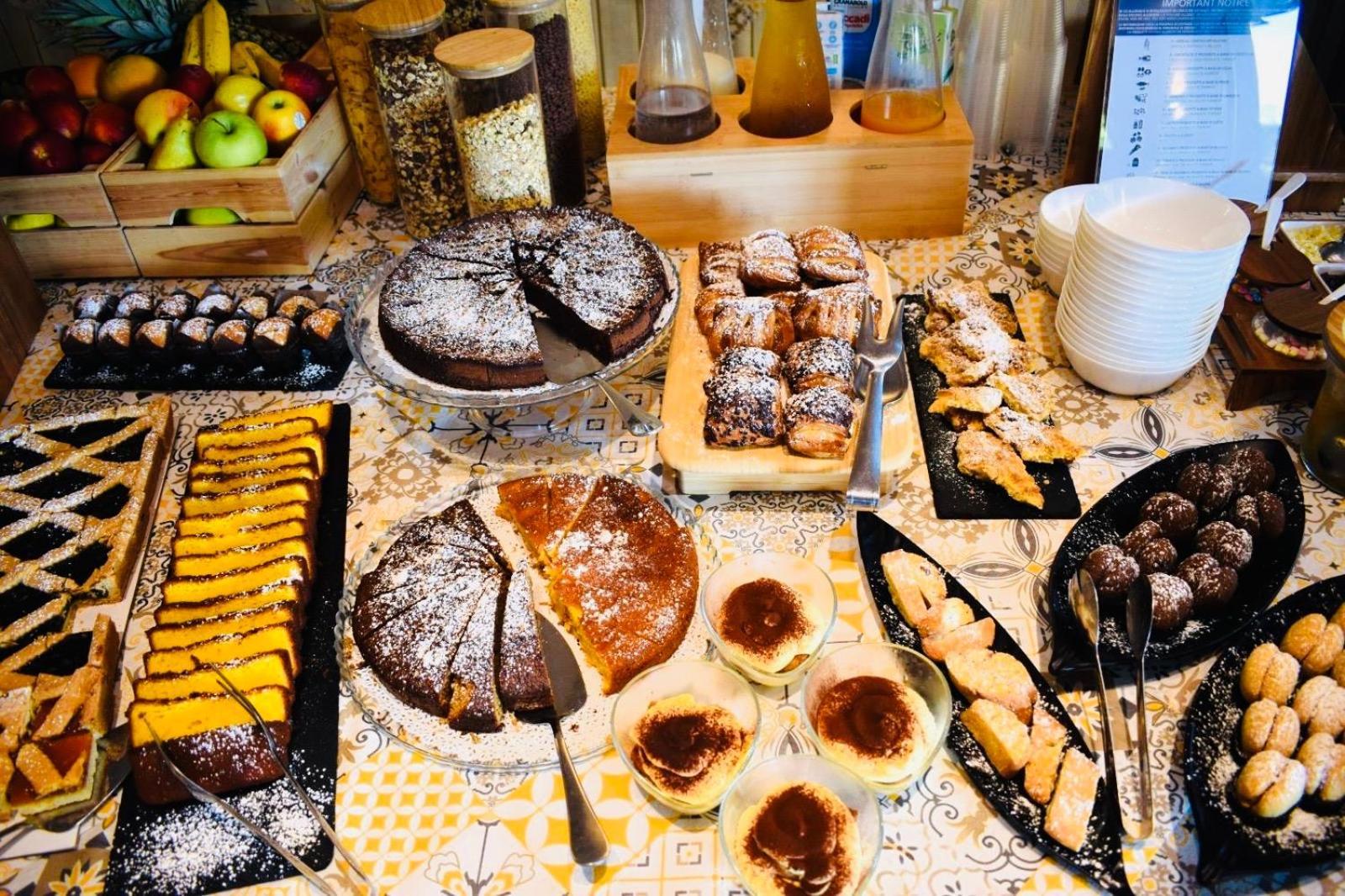 Hotel Miramare - Spa & Suites - Free Breakfast & Brunch Until 13-00 แชร์เวีย ภายนอก รูปภาพ